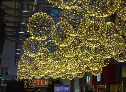 Elementy dekoracyjne dla 9 centrów handlowych M1 w Polsce (9)