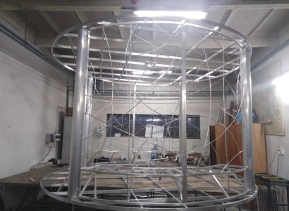 Konstrukcja choinki dla Galerii Forum w Gliwicach (3)