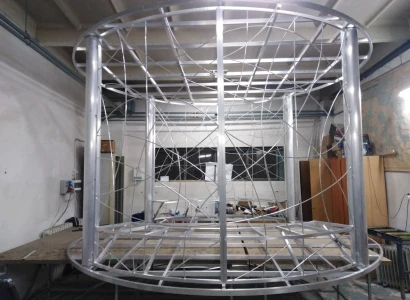 Konstrukcja choinki dla Galerii Forum w Gliwicach (5)