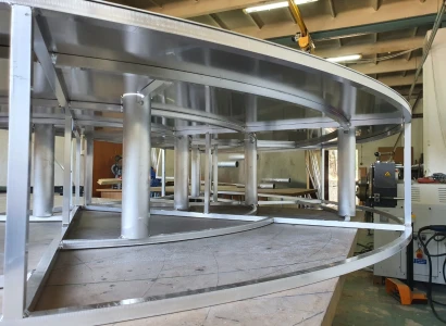 Konstrukcja choinki dla Galerii Piastów w Legnicy (1)