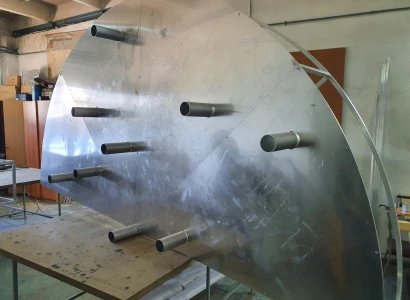 Konstrukcja choinki dla Galerii Piastów w Legnicy (2)