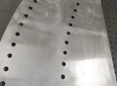 Konstrukcja żyrandoli - centrum handlowe Słowenia (3)