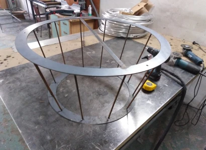 Konstrukcje stolików w stylu loft (2)