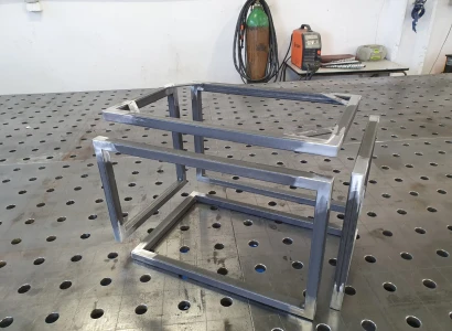 Konstrukcje stolików w stylu loft (3)