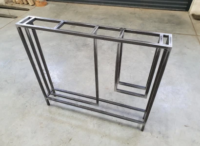 Konstrukcje stolików w stylu loft (5)