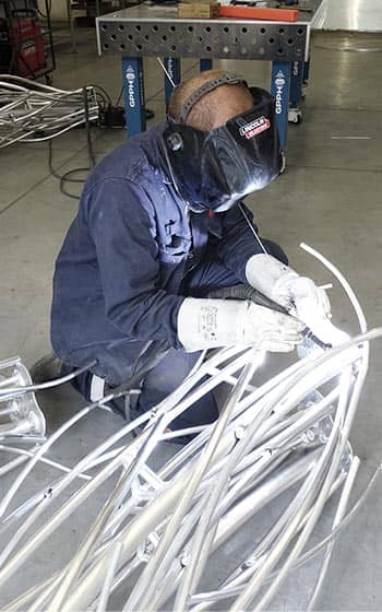 Produkcja konstrukcji stalowych i aluminiowych